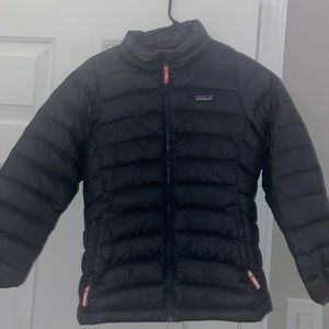Patagonia kids size 12 puffer. Black with pink zippers.